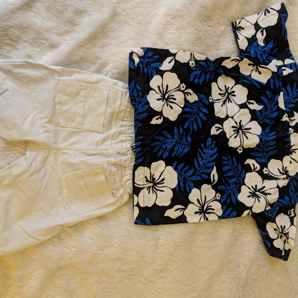 Hawaiian shirt and short